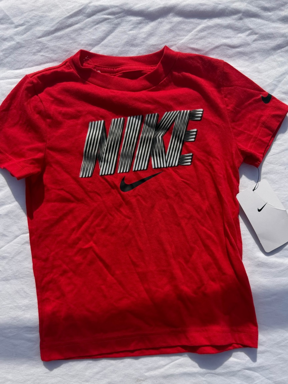 Nike Boys Toddler 2pc Short Set - 4T - Picture 2 of 3